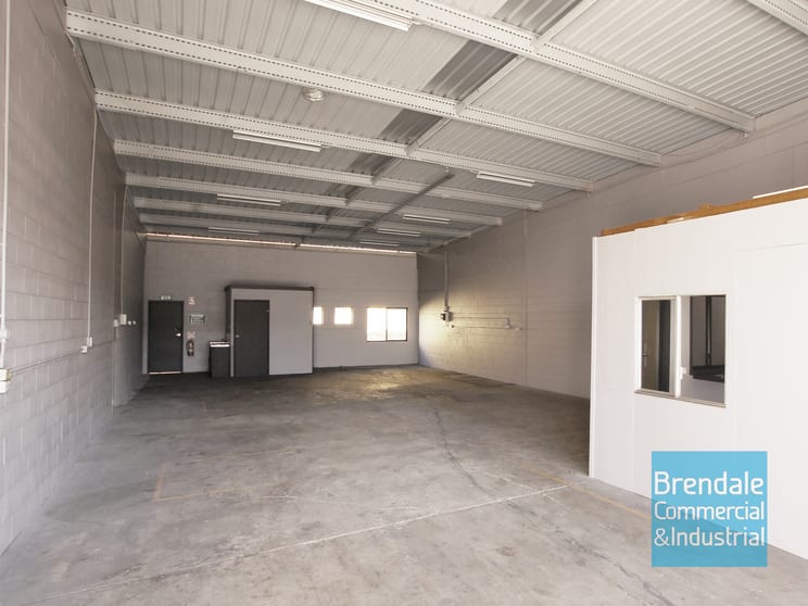 Click to view all images Unit 4/14 Belconnen Cres Brendale QLD 4500 - Image 3