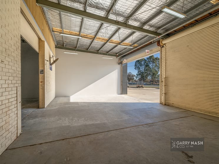 Click to view all images 4 Handley Street Wangaratta VIC 3677 - Image 2