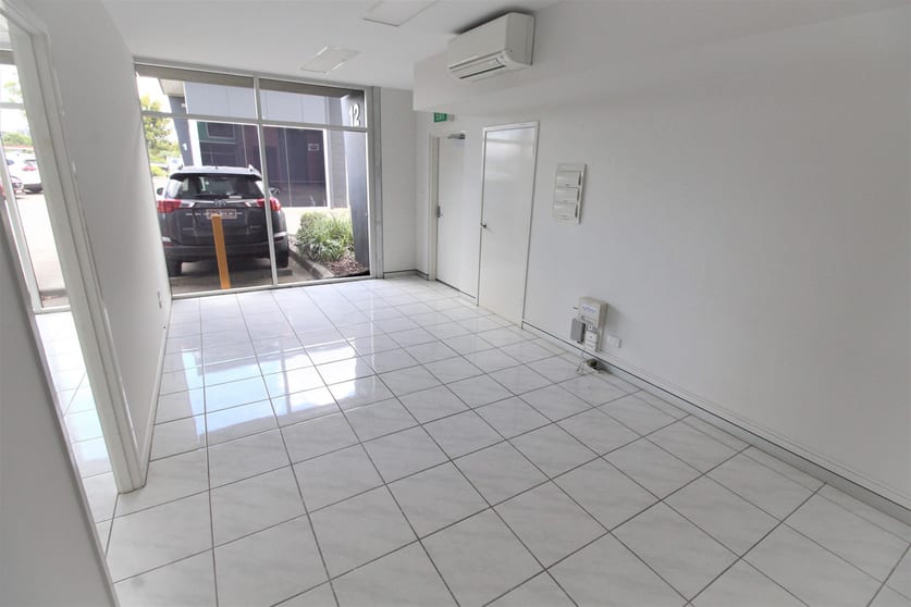 Click to view all images 12A/189 Anzac Avenue Harristown QLD 4350 - Image 3
