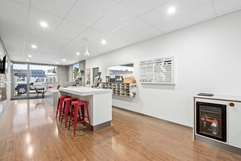 Click to view all images Whole Property/Unit 8, 2-5 Sykes Place Ocean Grove VIC 3226 - Image 3
