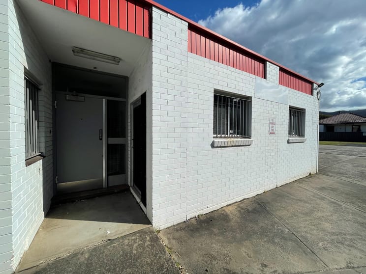 Click to view all images 3/37 Princes Highway Fairy Meadow NSW 2519 - Image 3