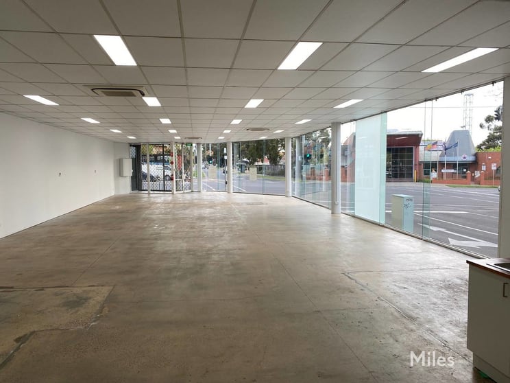 Click to view all images 160 Bell Street Heidelberg Heights VIC 3081 - Image 3
