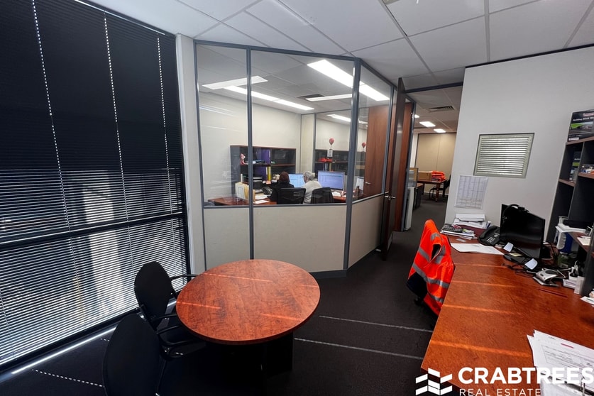 Click to view all images 5/8 Garden Road Clayton VIC 3168 - Image 3