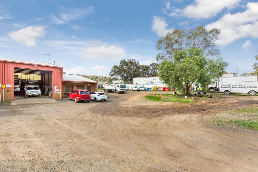 Click to view all images 87 Macdougall Road Golden Gully VIC 3555 - Image 2