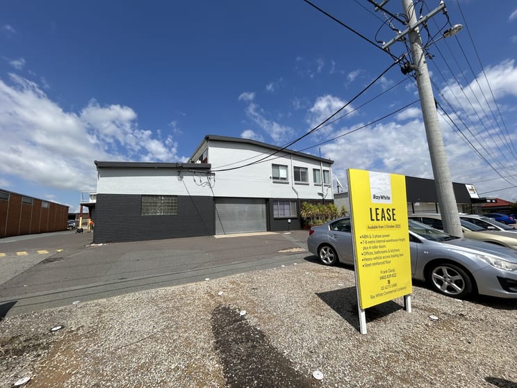 Click to view all images 5 Collie Street Fyshwick ACT 2609 - Image 1