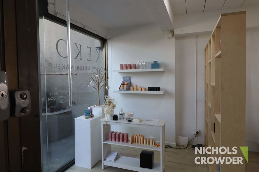 Click to view all images 1/230 Main Street Mornington VIC 3931 - Image 3