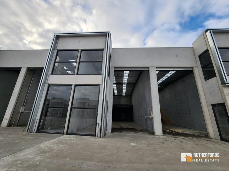 Click to view all images 7/7 Quinlan Road Epping VIC 3076 - Image 1
