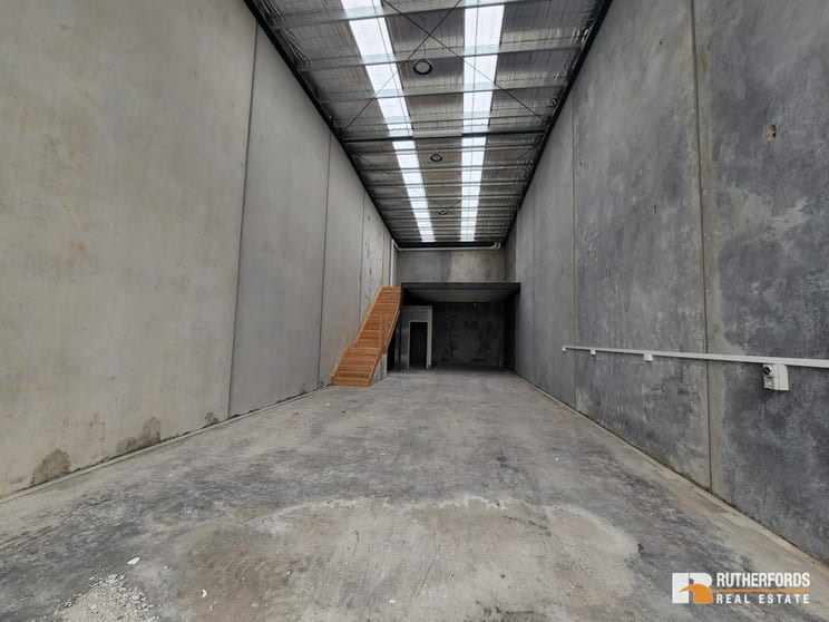 Click to view all images 7/7 Quinlan Road Epping VIC 3076 - Image 3