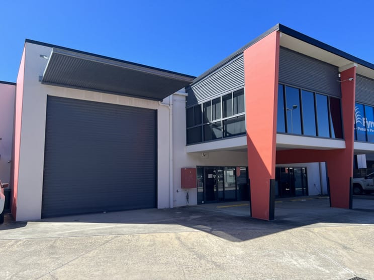Click to view all images 2/18 Hinkler Court Brendale QLD 4500 - Image 2