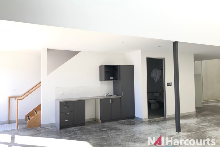 10/20 Keon Parade Thomastown VIC 3074 - Image 3