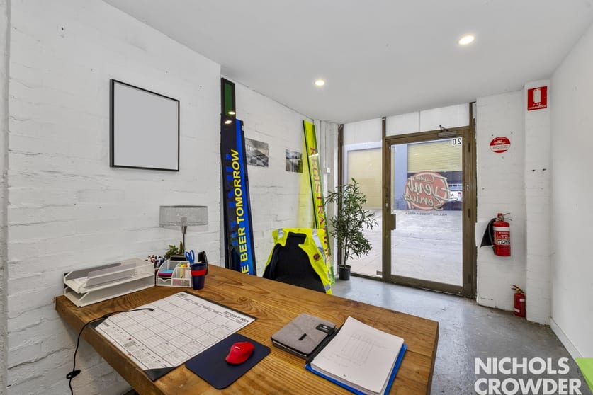Click to view all images 20/417-419 Warrigal Road Cheltenham VIC 3192 - Image 3