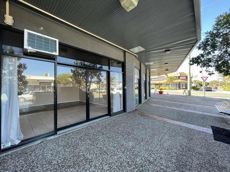 Click to view all images 7/15 Palm Beach Avenue Palm Beach QLD 4221 - Image 1