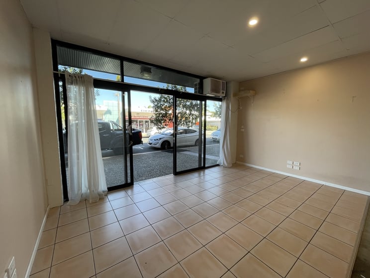 Click to view all images 7/15 Palm Beach Avenue Palm Beach QLD 4221 - Image 3