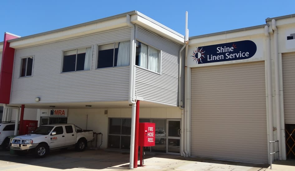 Click to view all images 4/13-15 Carl Street Rural View QLD 4740 - Image 2