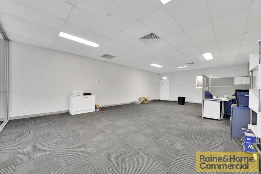 Click to view all images 6/31 Brownlee Street Pinkenba QLD 4008 - Image 3