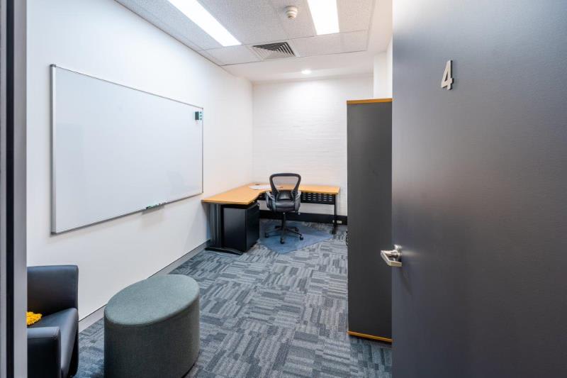 Click to view all images Level 1 Suite 5 - Office 4./122-124 Kite Street Orange NSW 2800 - Image 1
