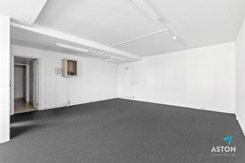 Click to view all images 2/25 Macquarie Street Prahran VIC 3181 - Image 3