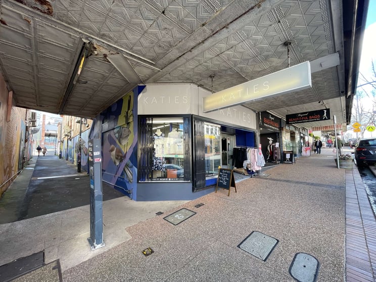 Click to view all images 69 Katoomba Street Katoomba NSW 2780 - Image 2