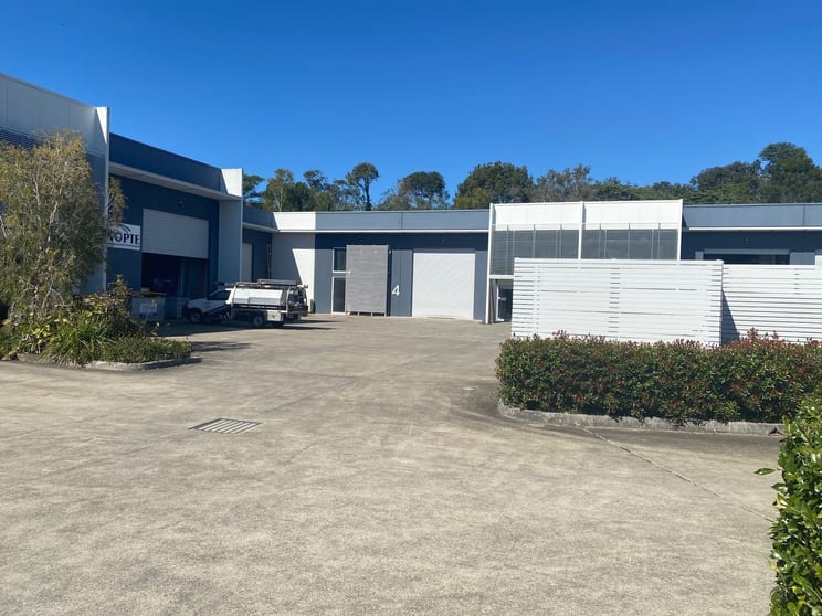 Click to view all images 4/5 Junction Drive Coolum Beach QLD 4573 - Image 3