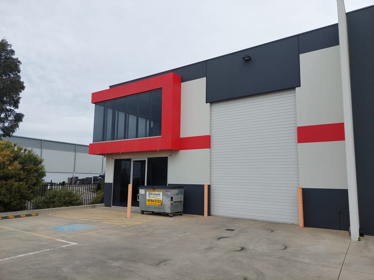 Click to view all images 27 Barretta Road Ravenhall VIC 3023 - Image 1