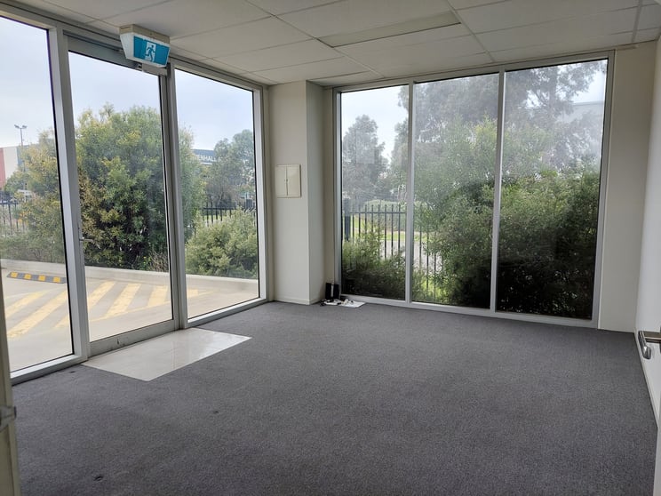 Click to view all images 27 Barretta Road Ravenhall VIC 3023 - Image 3