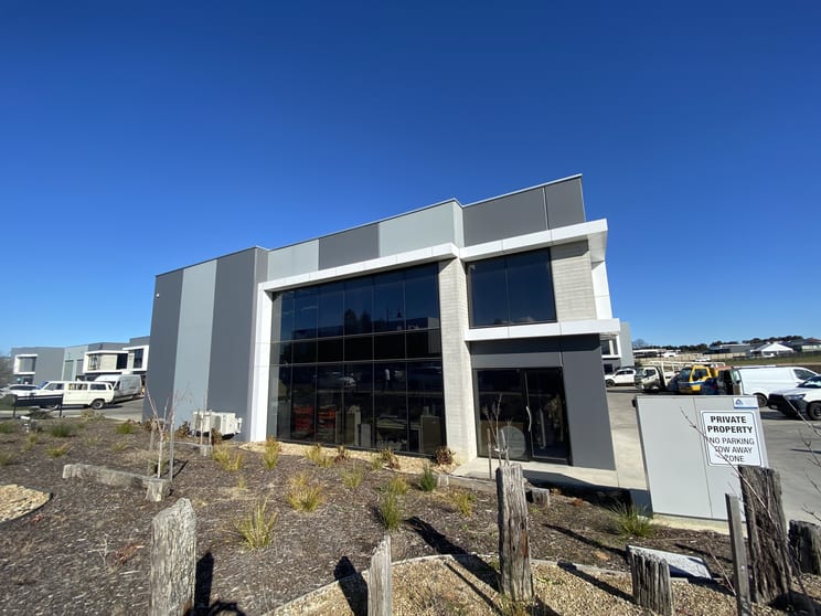 Click to view all images 1/11 Cylinders Drive Torquay VIC 3228 - Image 2