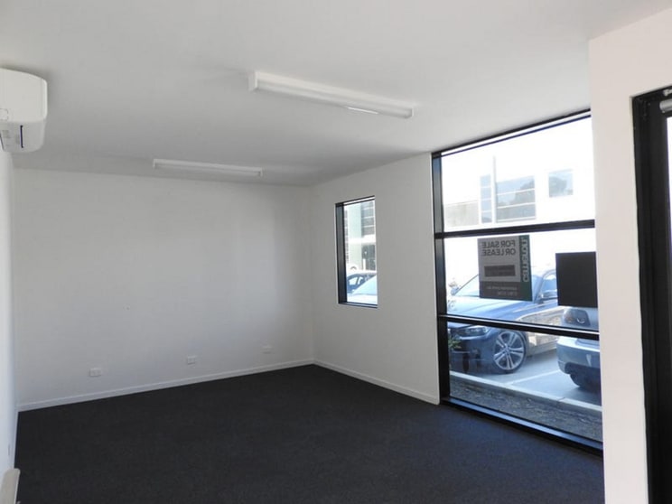 Click to view all images 6 Speed Circuit Tyabb VIC 3913 - Image 2
