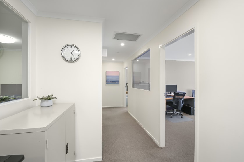 Click to view all images Suite 7/31 Dwyer Street North Gosford NSW 2250 - Image 3