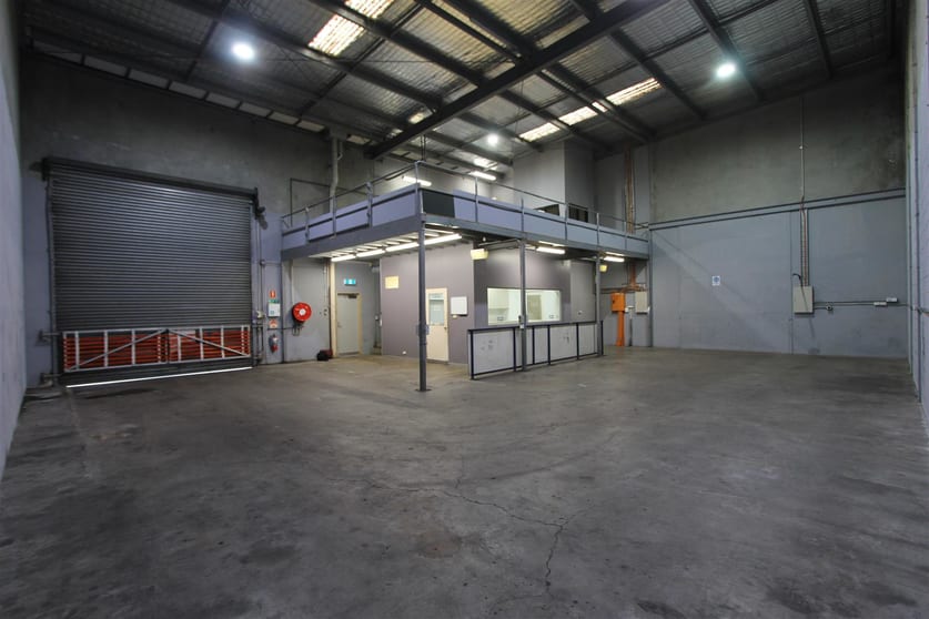 Click to view all images Unit 10/21-23 Bay Road Taren Point NSW 2229 - Image 1