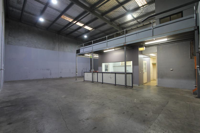 Click to view all images Unit 10/21-23 Bay Road Taren Point NSW 2229 - Image 2