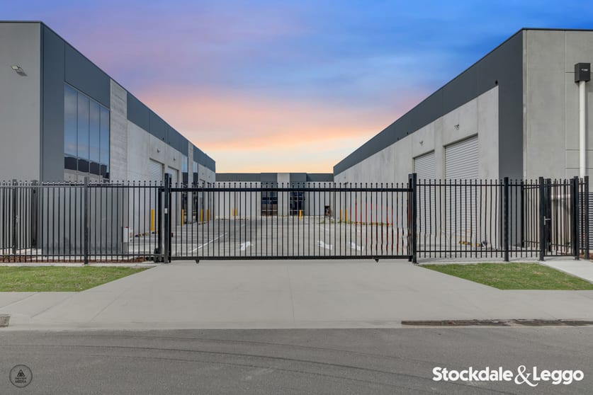 Click to view all images 1/59 Chelmsford Street Williamstown North VIC 3016 - Image 3