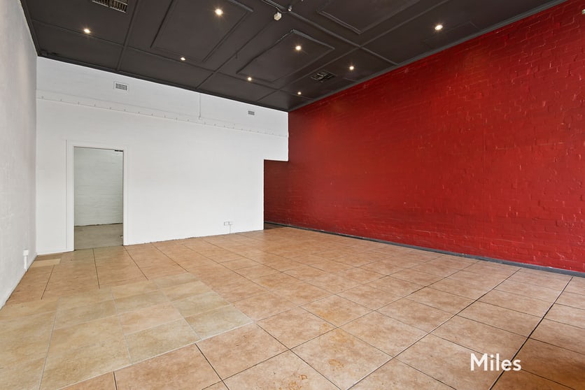 Click to view all images 209 Upper Heidelberg Road Ivanhoe VIC 3079 - Image 3