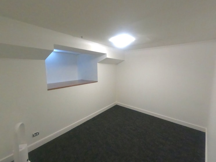 Click to view all images 1A/1 Cookson Street Camberwell VIC 3124 - Image 3
