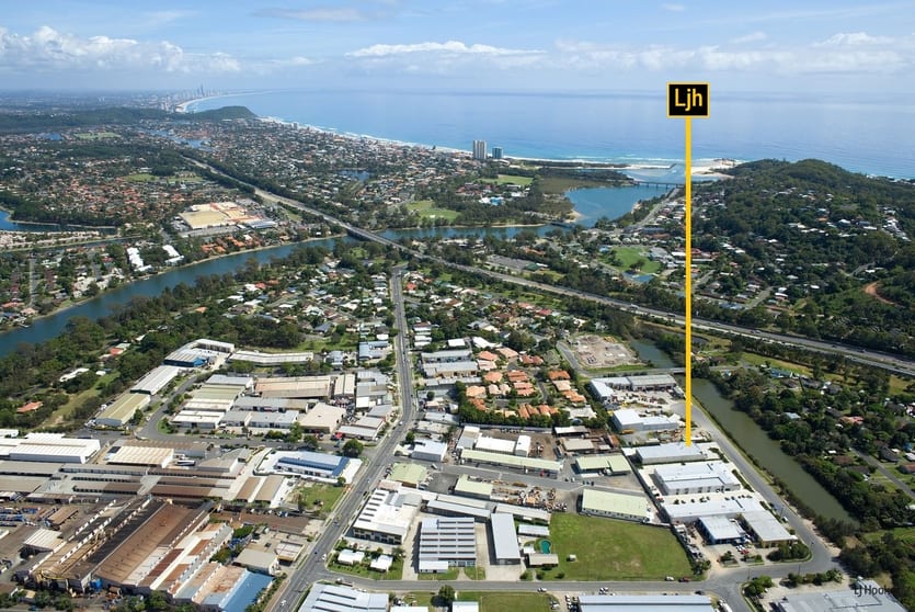Click to view all images 1/8 Hawker Street Currumbin Waters QLD 4223 - Image 1