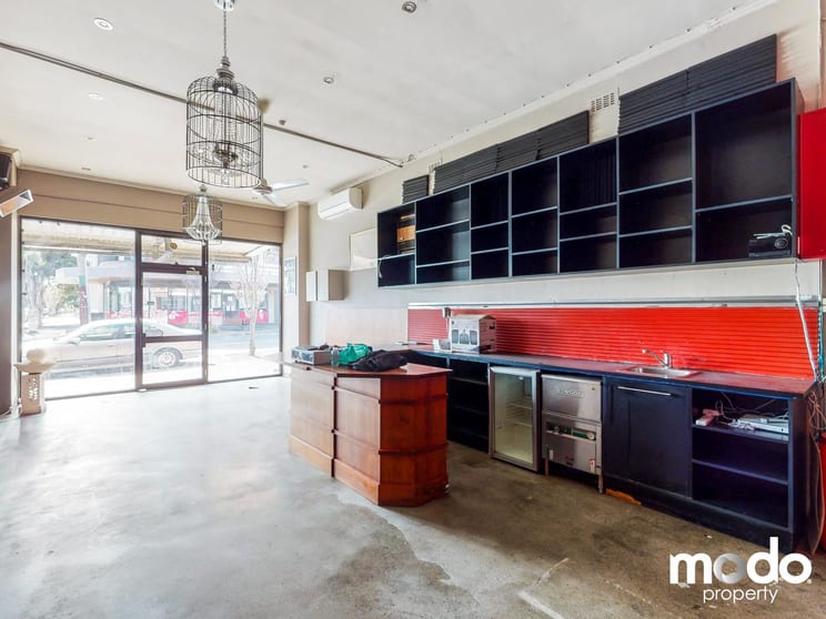 Click to view all images 264 Centre Road Bentleigh VIC 3204 - Image 3