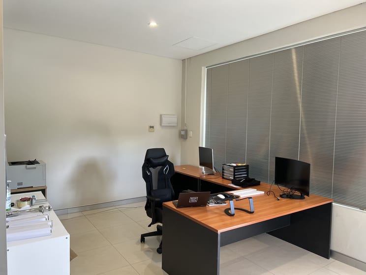 Click to view all images 28B Sexton Road Inglewood WA 6052 - Image 2