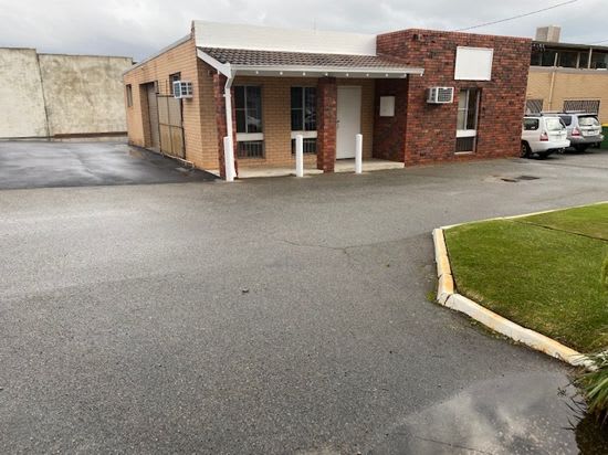 Click to view all images 25B Shields Crescent Myaree WA 6154 - Image 2