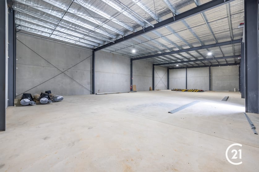 Click to view all images Sheds 2/3B Despatch Street Echuca VIC 3564 - Image 3