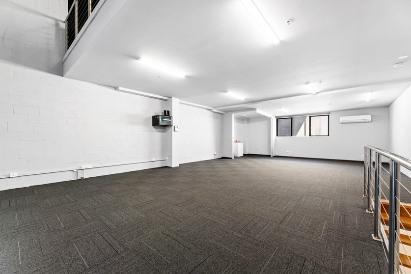 Click to view all images 13 Waterloo Road Collingwood VIC 3066 - Image 3