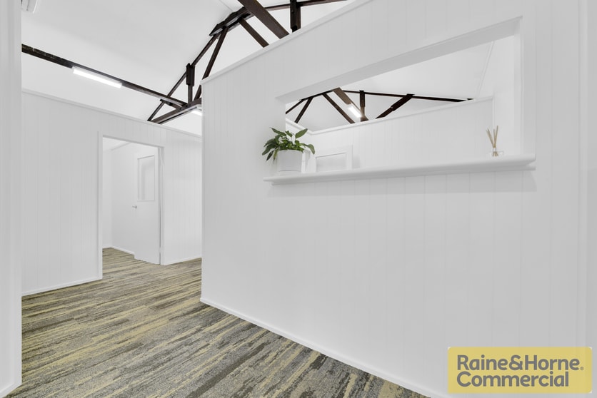 Click to view all images 2/29 Bishop Street Kelvin Grove QLD 4059 - Image 2