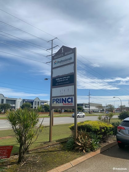 Click to view all images 5/1 Mulgul Road Malaga WA 6090 - Image 2