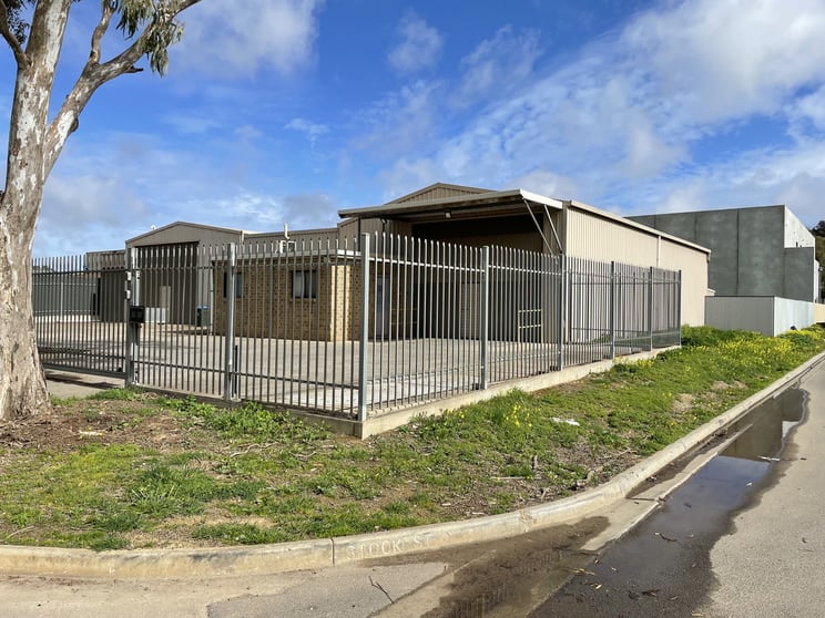 Click to view all images 51-53 Millers Road Wingfield SA 5013 - Image 3
