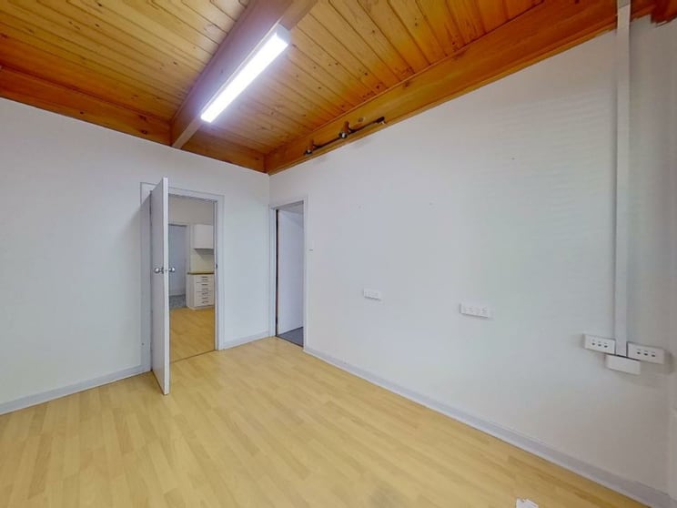 Click to view all images 76 Hutchinson Street Mount Barker SA 5251 - Image 3