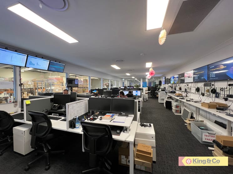 Click to view all images 1/31 Millenium Tingalpa QLD 4173 - Image 3