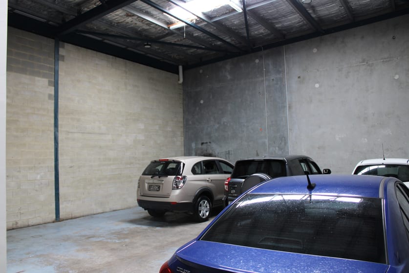 Click to view all images 2/41 - 43 Parraweena Rd Caringbah NSW 2229 - Image 3