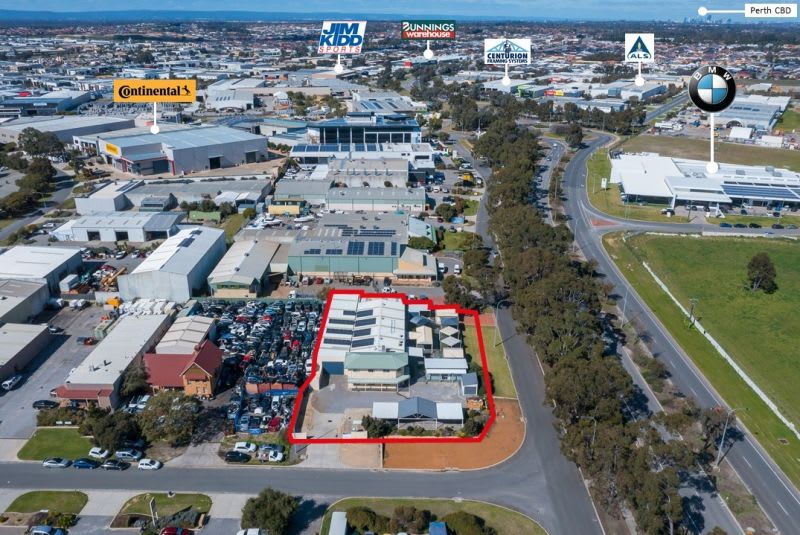 Click to view all images 4 Action Place Wangara WA 6065 - Image 3