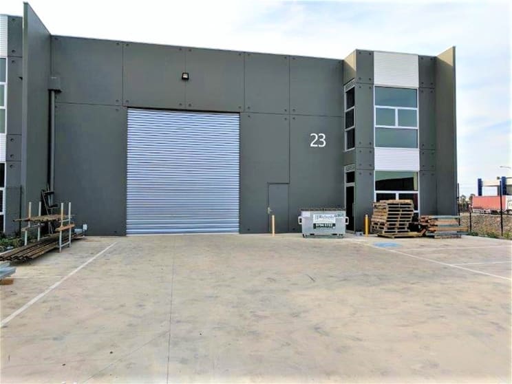 Click to view all images 23 Paraweena Drive Truganina VIC 3029 - Image 1