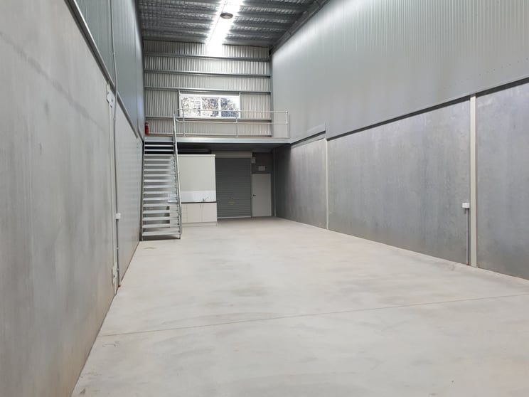 Click to view all images 2/10 Sailfind Place Somersby NSW 2250 - Image 3