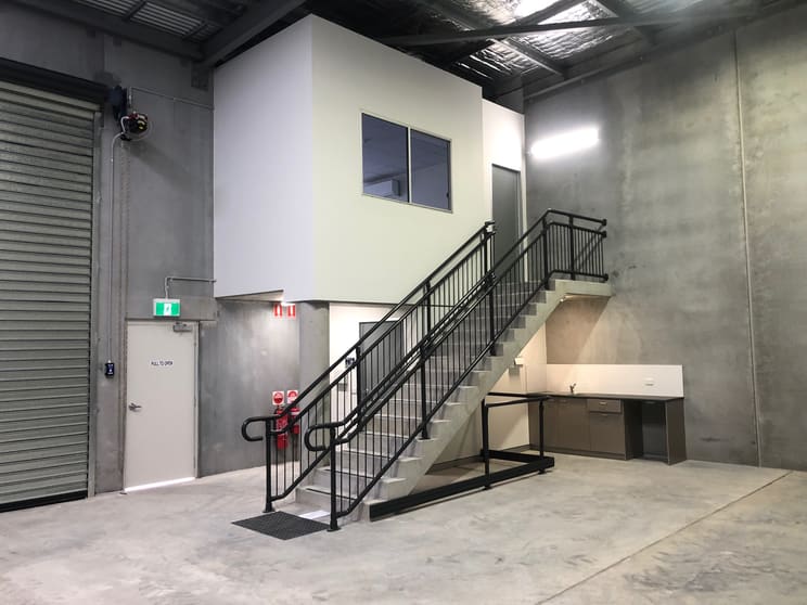 Click to view all images 29/8-12 Jullian Close Banksmeadow NSW 2019 - Image 2