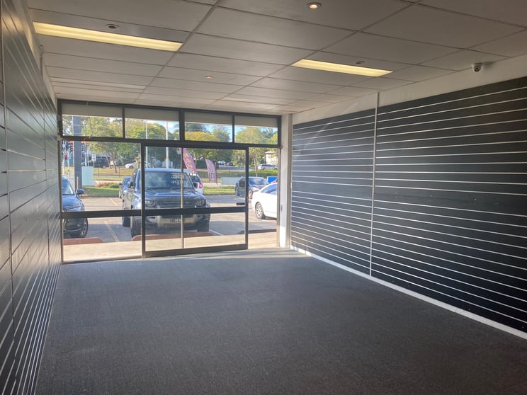 Click to view all images 1/94 Wembley Road Logan Central QLD 4114 - Image 3